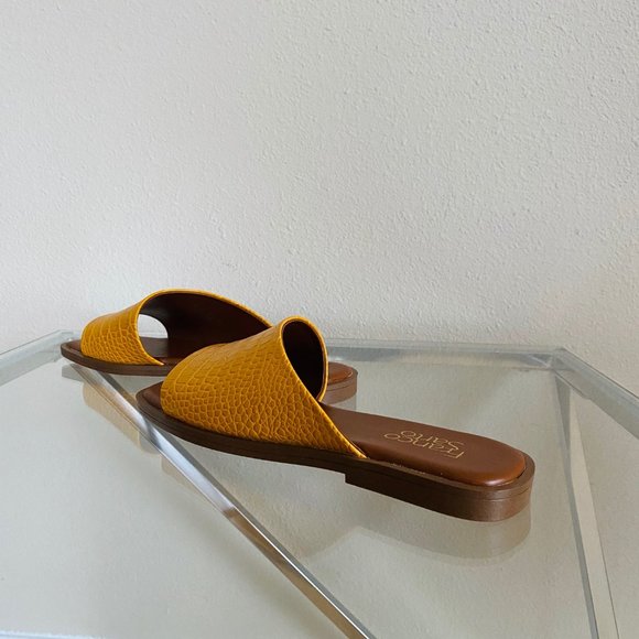 [NEW] FRANCO SARTO | Women's Slip On Flat Sandal | Color: Yellow | Size:… - Picture 3 of 4